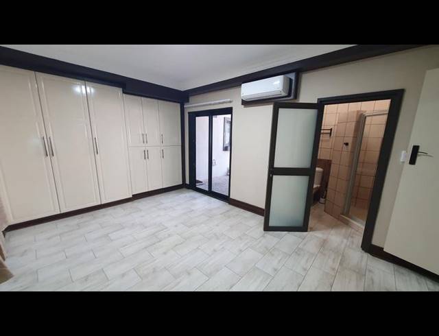 2 BEDROOM PROPERTY TO RENT IN MENLO PARK